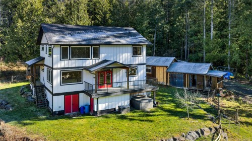 1696 Peerless Rd, Cobble Hill, BC 