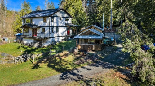 1696 Peerless Rd, Cobble Hill, BC 