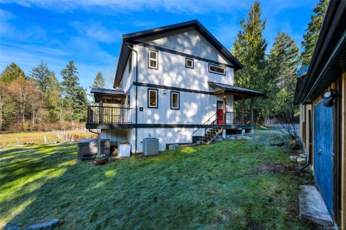 1696 Peerless Rd, Cobble Hill, BC 