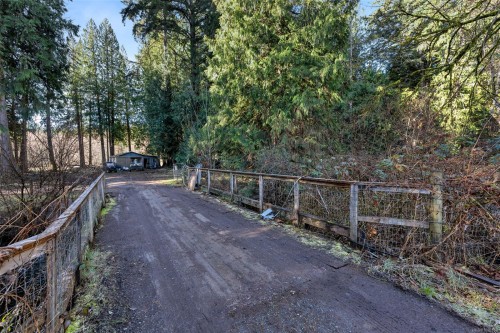 1696 Peerless Rd, Cobble Hill, BC 