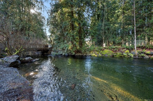 1696 Peerless Rd, Cobble Hill, BC 