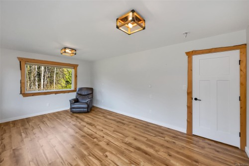 1696 Peerless Rd, Cobble Hill, BC 