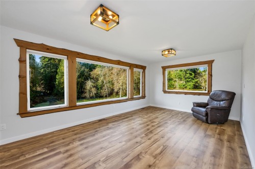 1696 Peerless Rd, Cobble Hill, BC 