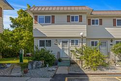 4-170 Davie Road  Kelowna, BC V1X 3Y7