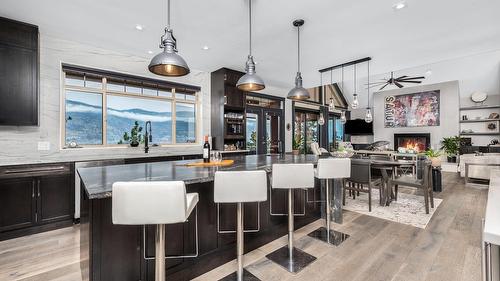 2328 Arthur Court, Kelowna, BC - Indoor