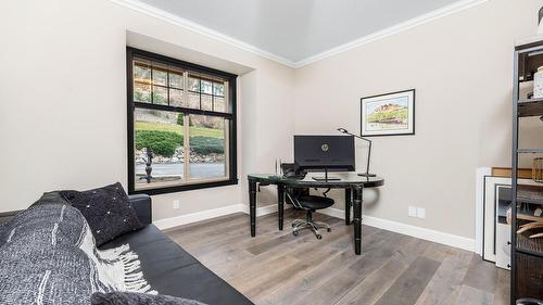 2328 Arthur Court, Kelowna, BC - Indoor Photo Showing Office