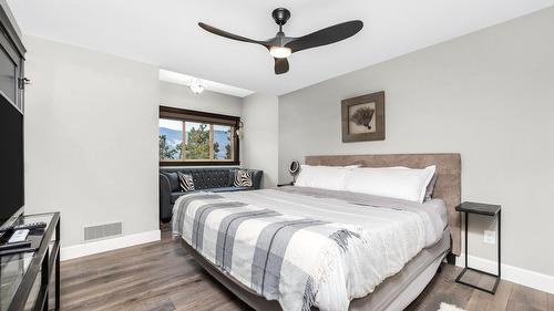 2328 Arthur Court, Kelowna, BC - Indoor Photo Showing Bedroom