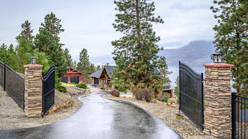 2328 Arthur Court, Kelowna, BC - Outdoor