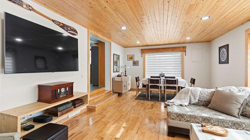 112 Walker Road, Clearwater, BC - Indoor