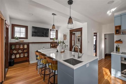 702 Beresford Ave, Winnipeg, MB 