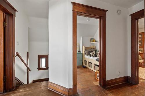 702 Beresford Ave, Winnipeg, MB 