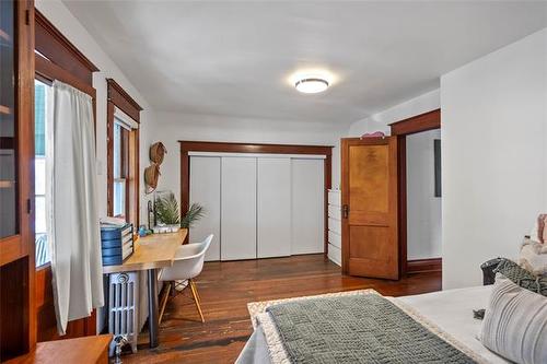 702 Beresford Ave, Winnipeg, MB 