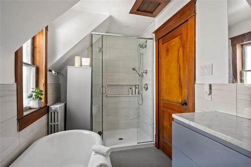 702 Beresford Ave, Winnipeg, MB 