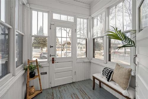 702 Beresford Ave, Winnipeg, MB 