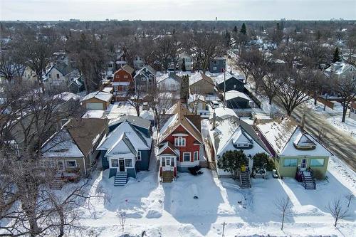 702 Beresford Ave, Winnipeg, MB 