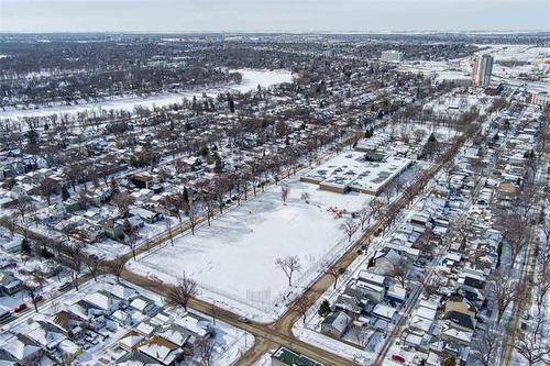 702 Beresford Ave, Winnipeg, MB 