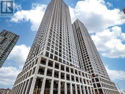 2105 - 30 ELM DRIVE  Mississauga, ON L5B 0N3