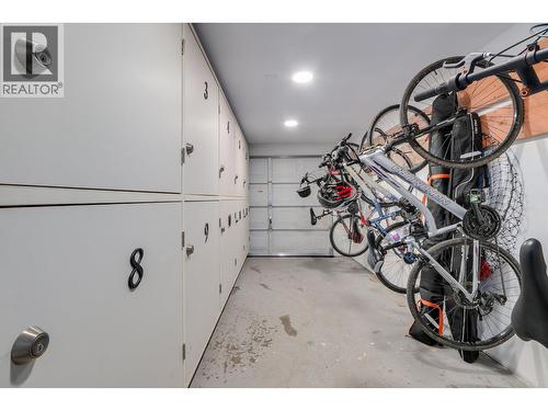 3755 Cambie Street, Vancouver, BC - Indoor Photo Showing Garage