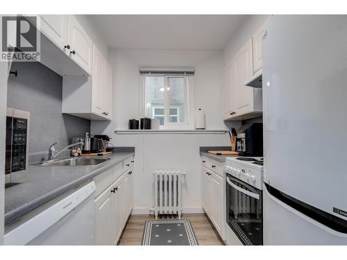 3755 Cambie Street, Vancouver, BC - Indoor Photo Showing Kitchen