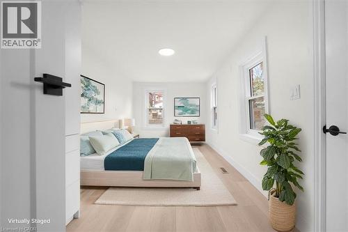 215 Ray Street N, Hamilton, ON - Indoor Photo Showing Bedroom