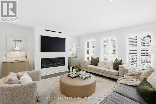 92 Wanita Road, Mississauga, ON - Indoor Photo Showing Living Room With Fireplace