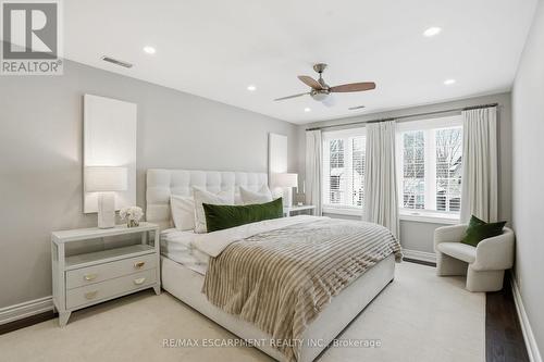 92 Wanita Road, Mississauga, ON - Indoor Photo Showing Bedroom