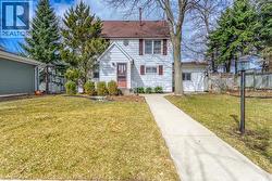 698 BEACH LANE Sarnia, ON N7V 2Z2