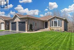 44 NICKLAUS DRIVE  Barrie, ON L4M 6W5