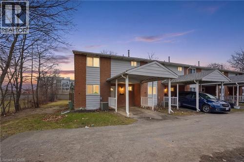 125 LIMERIDGE Road W Unit# 8  Hamilton, ON L9C 2V3