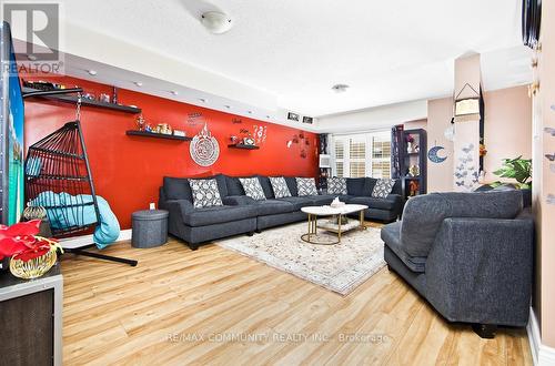 2462 Bromus Path, Oshawa, ON - Indoor Photo Showing Living Room
