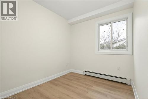1012 North Shore Boulevard E, Burlington, ON - Indoor Photo Showing Other Room