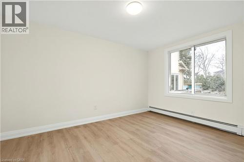 1012 North Shore Boulevard E, Burlington, ON - Indoor Photo Showing Other Room