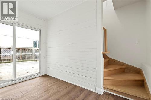1012 North Shore Boulevard E, Burlington, ON - Indoor Photo Showing Other Room