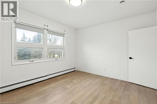 1012 North Shore Boulevard E, Burlington, ON - Indoor Photo Showing Other Room