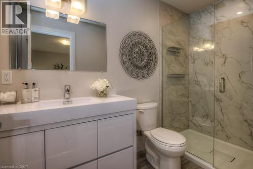 Bath 2 Unit B - 54 Park Street, Kitchener, ON - Indoor Photo Showing Bathroom