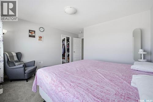 394 Hassard Close, Saskatoon, SK - Indoor Photo Showing Bedroom