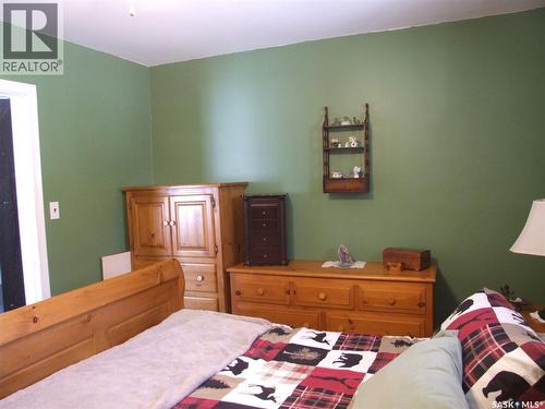 218 1St Street E, Leader, SK - Indoor Photo Showing Bedroom