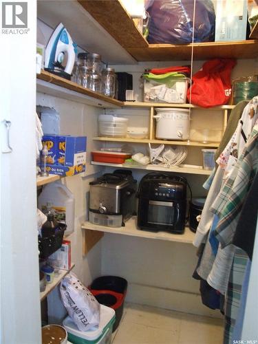 218 1St Street E, Leader, SK - Indoor Photo Showing Other Room