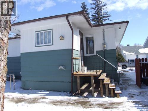 218 1St Street E, Leader, SK - Outdoor With Exterior