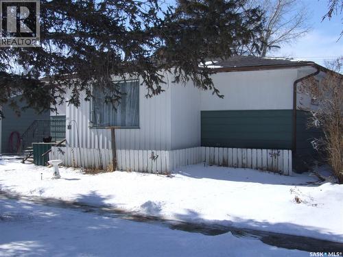 218 1St Street E, Leader, SK - Outdoor