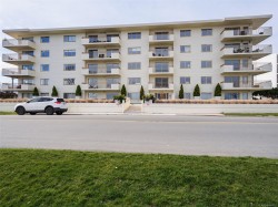 202-1440 Beach Dr Oak Bay, BC V8S 2N8