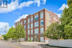 302 - 36 REGINA STREET N  Waterloo, ON N2J 3A2