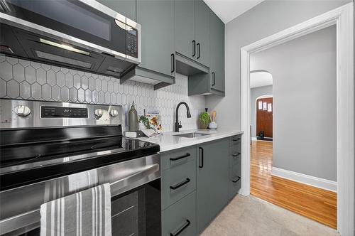 812 Goulding St, Winnipeg, MB 