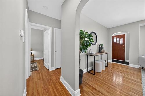 812 Goulding St, Winnipeg, MB 