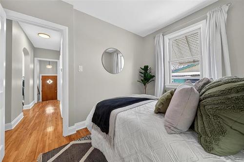 812 Goulding St, Winnipeg, MB 