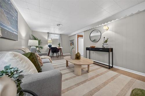 812 Goulding St, Winnipeg, MB 