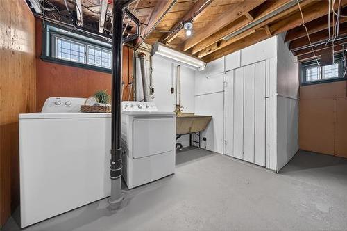 812 Goulding St, Winnipeg, MB 