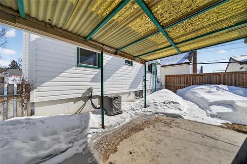 812 Goulding St, Winnipeg, MB 