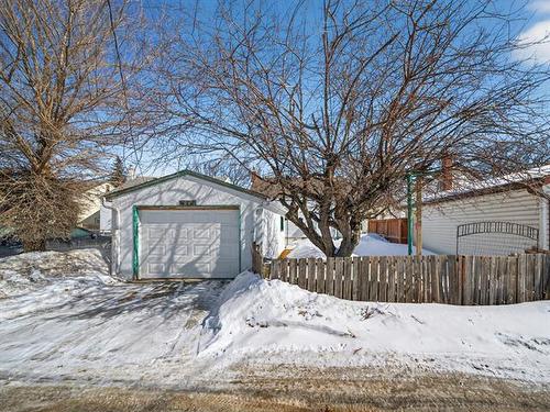 812 Goulding St, Winnipeg, MB 