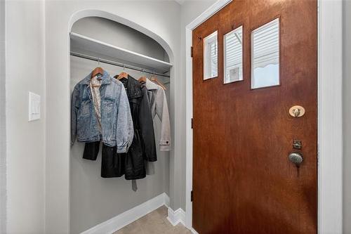 812 Goulding St, Winnipeg, MB 